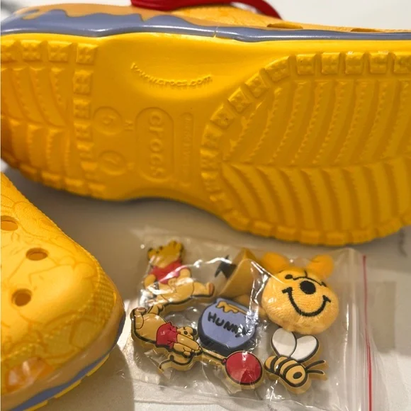 CROCS Women Winnie the Pooh Clog with Charms - Picture 7 of 7